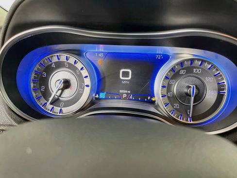 Used 2019 Chrysler 300 Touring w/ Sport Appearance Package RWD image 17