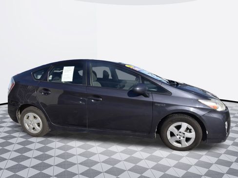 Used 2011 Toyota Prius Three image 3
