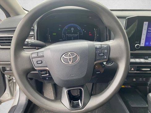 Used 2025 Toyota Camry LE FWD image 12