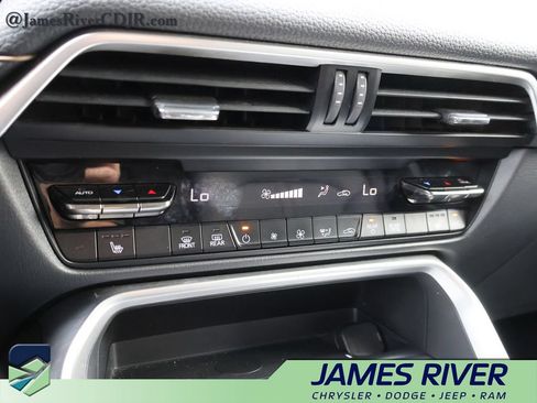 Used 2025 MAZDA CX-70 3.3 Turbo w/ Preferred Package AWD/4WD image 37