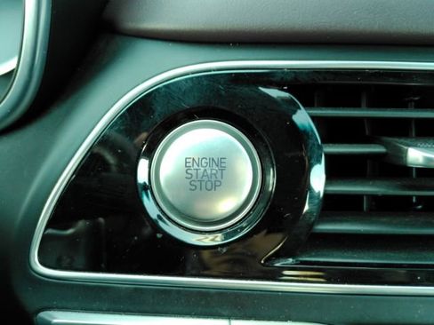 Used 2022 Genesis G70 2.0T w/ Prestige Package image 43