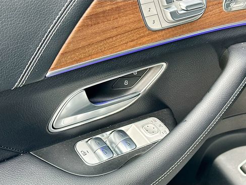 Certified 2026 Mercedes-Benz GLS 580 4MATIC image 18
