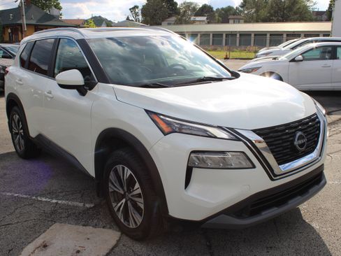 Certified 2023 Nissan Rogue SV w/ SV Premium B Package AWD/4WD image 10