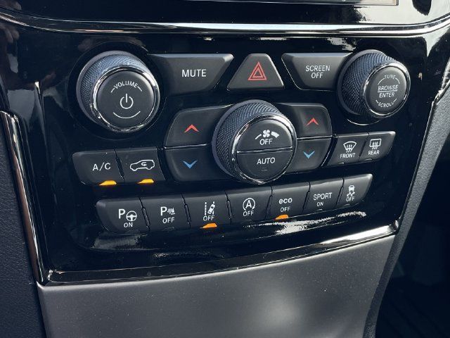 Used 2020 Jeep Grand Cherokee High Altitude AWD/4WD image 19