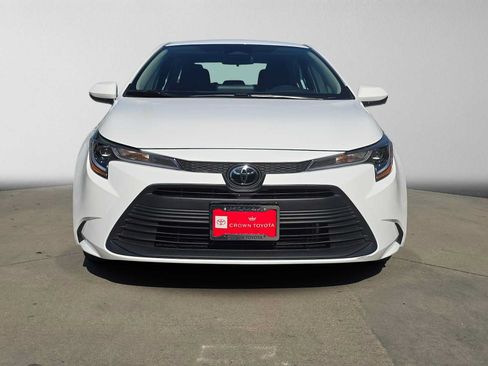Certified 2025 Toyota Corolla LE FWD image 8