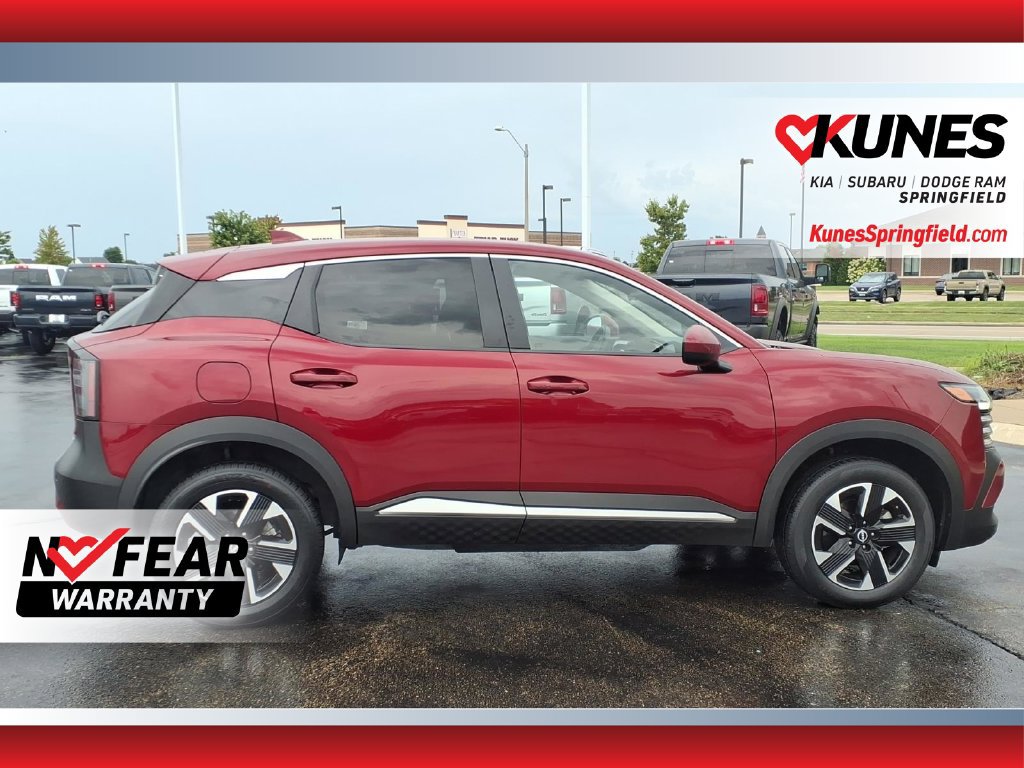 Used 2025 Nissan Kicks SV AWD/4WD image 2