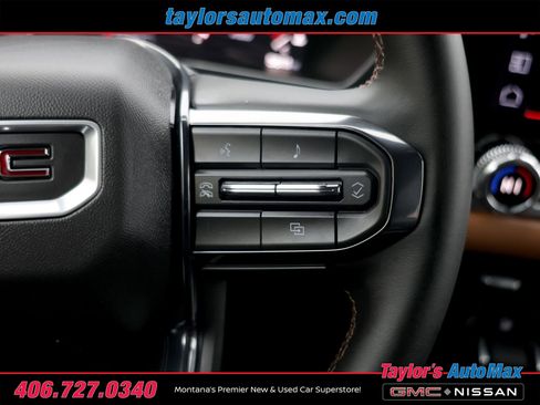Used 2025 GMC Canyon AT4 image 25