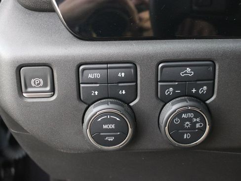 Used 2022 Chevrolet Silverado 1500 RST w/ All Star Edition Plus AWD/4WD image 32