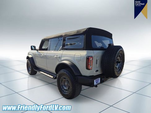 Certified 2025 Ford Bronco Outer Banks w/ Sasquatch Package AWD/4WD image 4