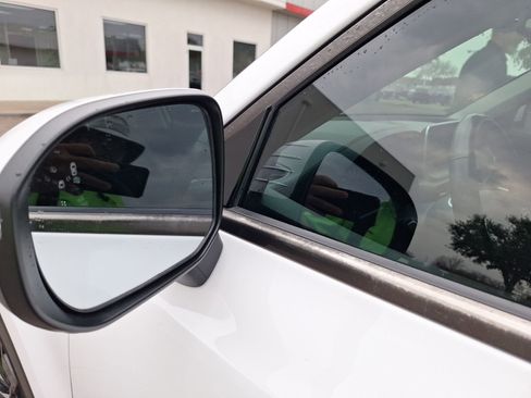 Used 2022 Kia Telluride EX w/ EX Premium Package image 13