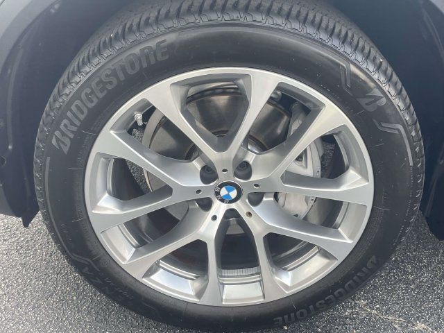 Used 2024 BMW X5 xDrive40i w/ Parking Assistance Package AWD/4WD image 8