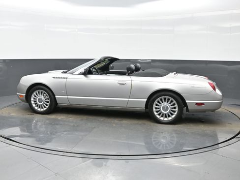Used 2004 Ford Thunderbird image 3