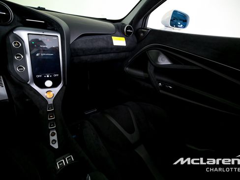 Used 2026 McLaren 750S Spider RWD image 17