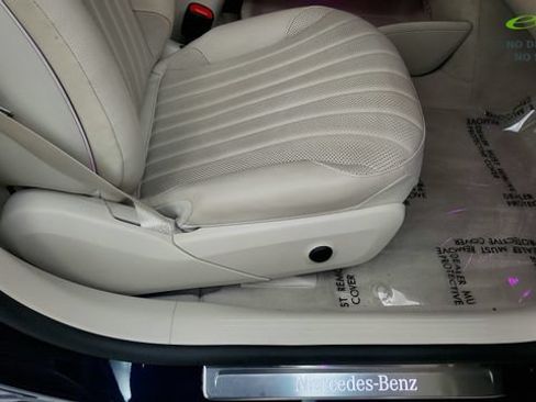 Used 2023 Mercedes-Benz EQS 580 4MATIC Sedan image 39