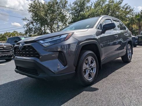 Used 2024 Toyota RAV4 LE AWD/4WD image 8