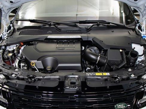 Used 2025 Land Rover Range Rover Evoque Dynamic SE image 5