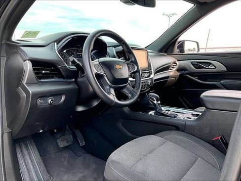 Used 2023 Chevrolet Traverse LT AWD/4WD image 8