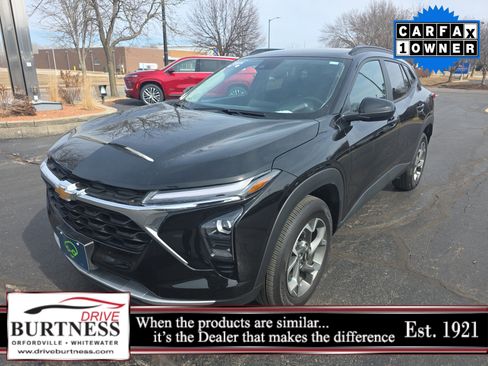 Certified 2025 Chevrolet Trax LT w/ Driver Confidence Package image 22