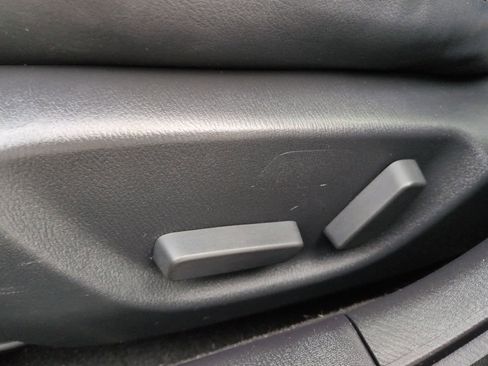 Used 2017 MAZDA MAZDA3 Touring image 18