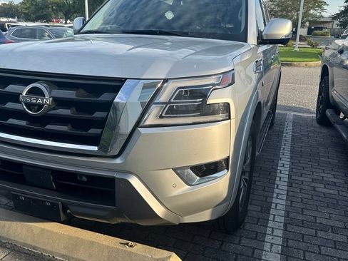 Used 2022 Nissan Armada SL RWD image 3