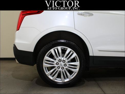 Used 2017 Cadillac XT5 Premium Luxury AWD/4WD image 12