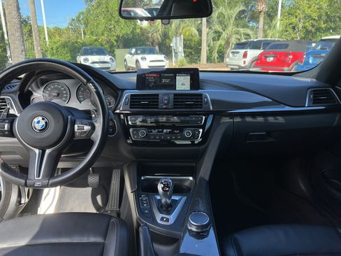 Used 2018 BMW M4 Coupe RWD image 28
