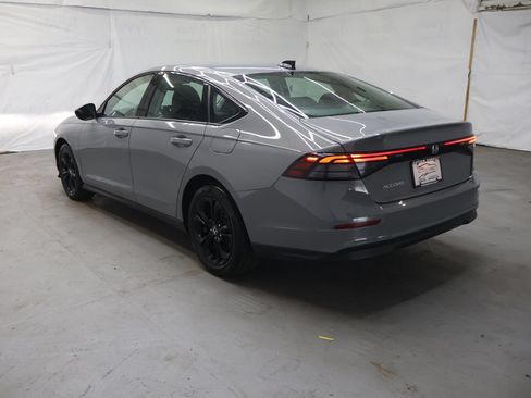 Used 2025 Honda Accord SE image 5