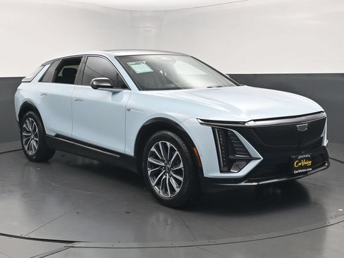 Used 2024 Cadillac Lyriq Sport RWD image 47