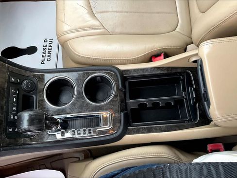 Used 2011 GMC Acadia Denali image 10