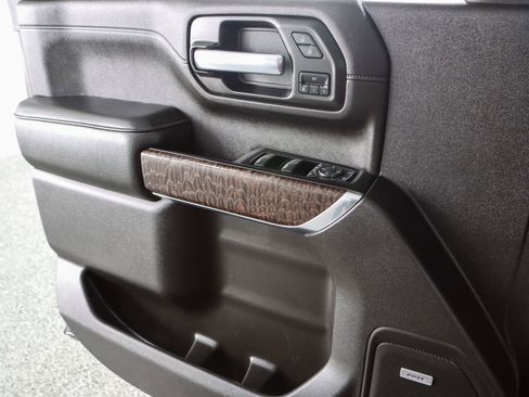 Used 2023 GMC Sierra 2500 Denali image 25