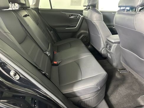 Used 2022 Toyota RAV4 Limited image 29