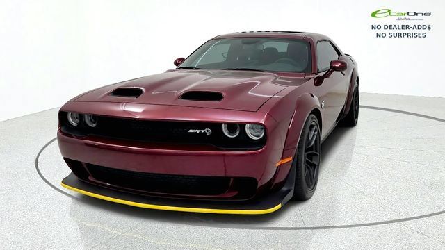Used 2023 Dodge Challenger SRT Hellcat w/ Plus Package RWD image 3