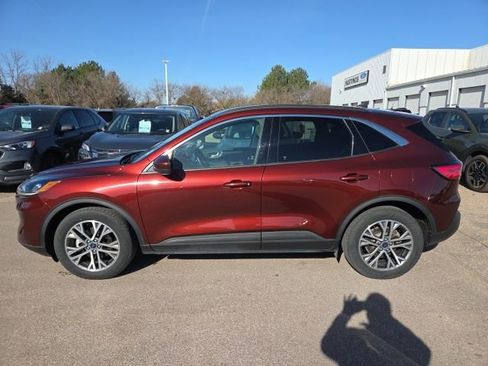 Used 2021 Ford Escape SEL w/ Technology Package image 2