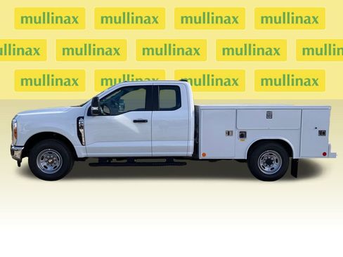 New 2026 Ford F250 XL w/ XL Chrome Package image 13