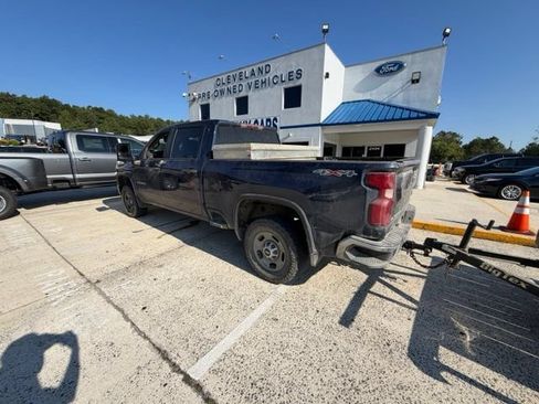 Used 2022 Chevrolet Silverado 2500 W/T w/ WT Convenience Package AWD/4WD image 39