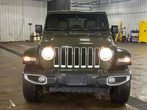 Used 2023 Jeep Wrangler Unlimited Sahara w/ Dual Top Group AWD/4WD image 35