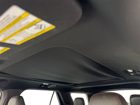 Used 2021 Ford Explorer King Ranch w/ Premium Technology Package image 71