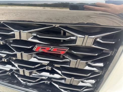 Used 2024 Chevrolet Traverse RS w/ LPO, Floor Liner Package image 9