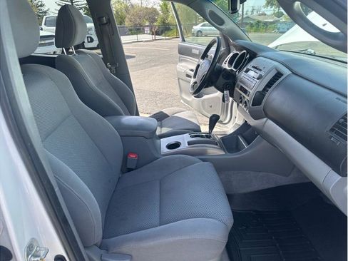 Used 2011 Toyota Tacoma 4x4 Double Cab w/ TRD Off-Road Pkg w/JBL Audio image 25