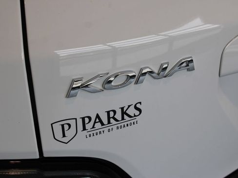 Used 2023 Hyundai Kona Limited w/ Cargo Package FWD image 34