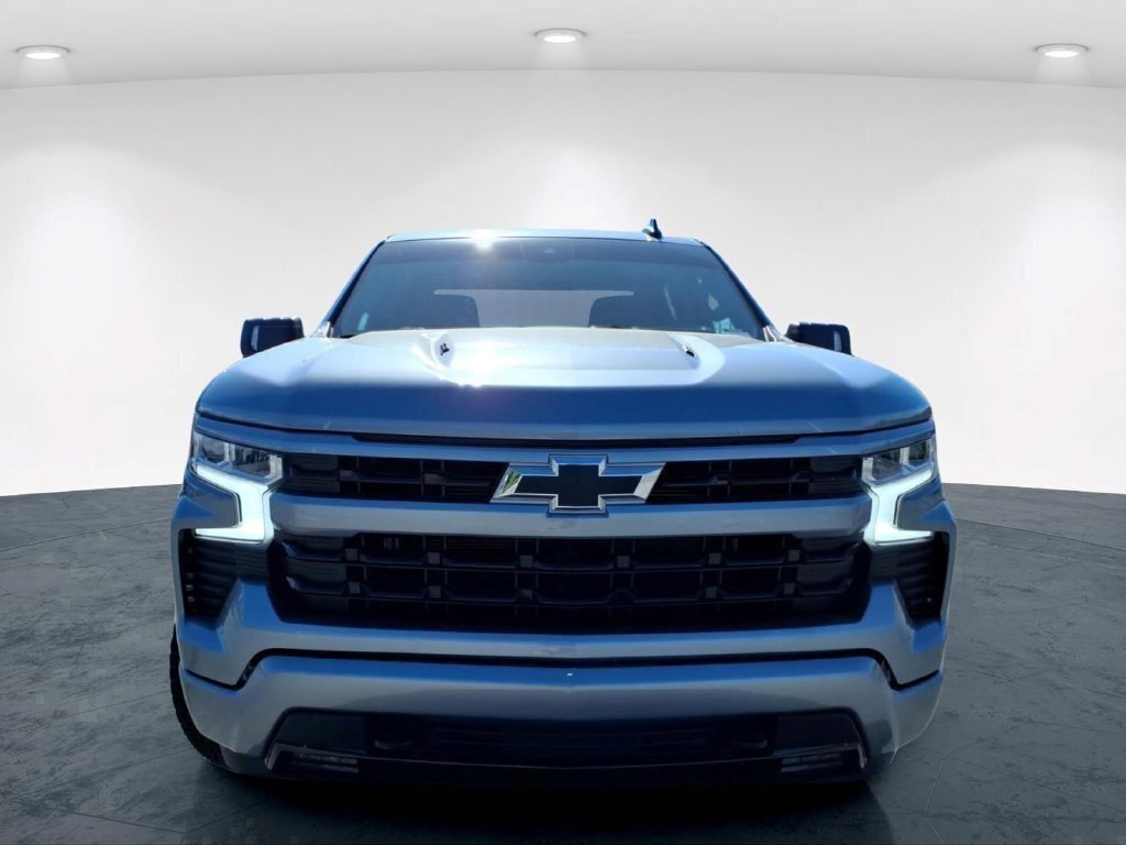 Used 2024 Chevrolet Silverado 1500 RST w/ Z71 Off-Road Package AWD/4WD image 4