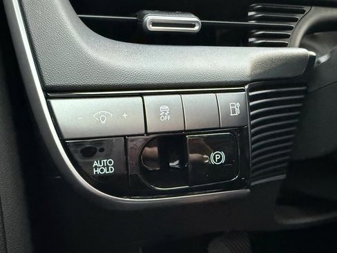 Certified 2025 Hyundai Ioniq 5 SE image 30