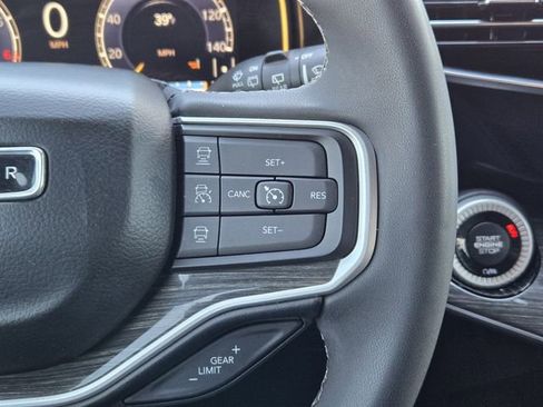 Used 2022 Jeep Wagoneer Series III w/ Premium Group I image 30