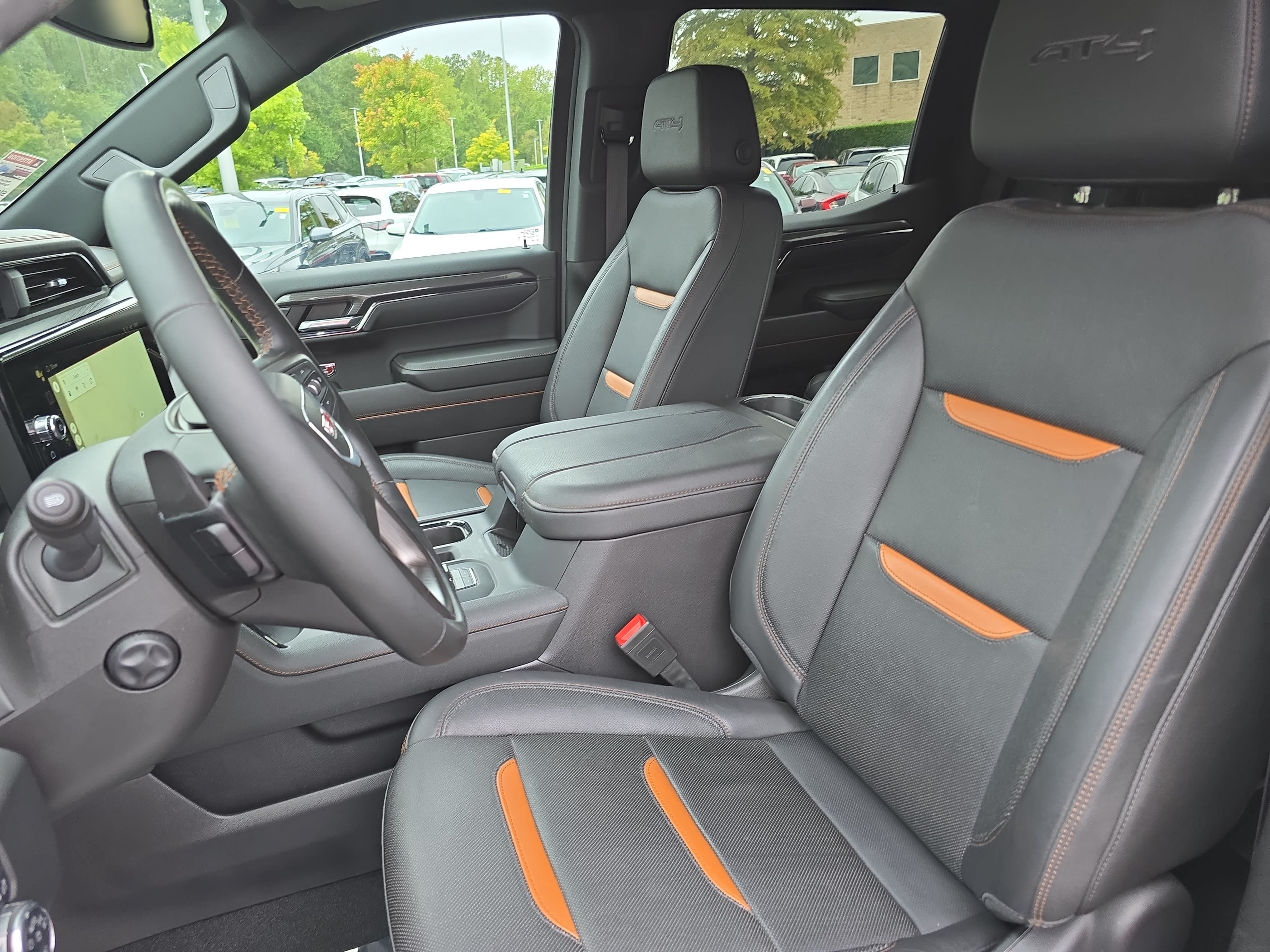 Used 2024 GMC Sierra 1500 AT4 w/ AT4 Preferred Package AWD/4WD image 14