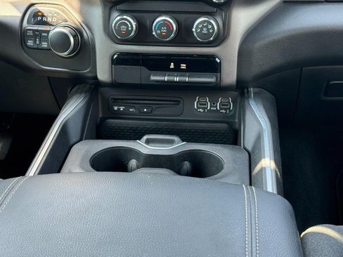 Used 2019 RAM 1500 Big Horn AWD/4WD image 16