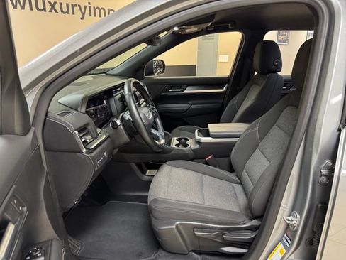 Used 2025 GMC Terrain Elevation FWD image 8