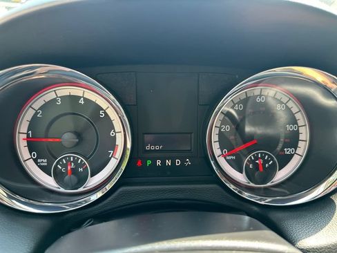 Used 2018 Dodge Grand Caravan SE w/ UConnect Hands-Free Group FWD image 27