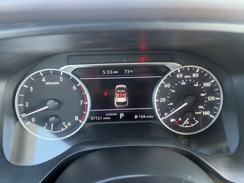 Used 2023 Nissan Rogue SV FWD image 16