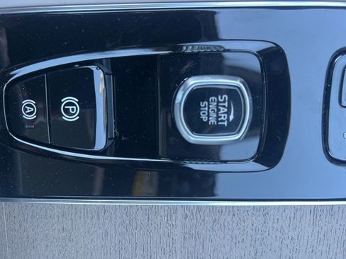 New 2026 Volvo XC90 B6 Plus w/ Protection Package Premier image 19