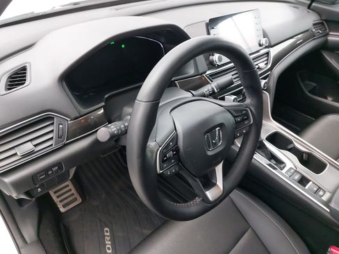 Used 2022 Honda Accord Sport image 17